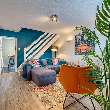 Capri 13 Sa - Contemporary 2 Bedroom House In Loughborough With Free Parking, Close To Loughborough University & M1 Motorway Extérieur photo