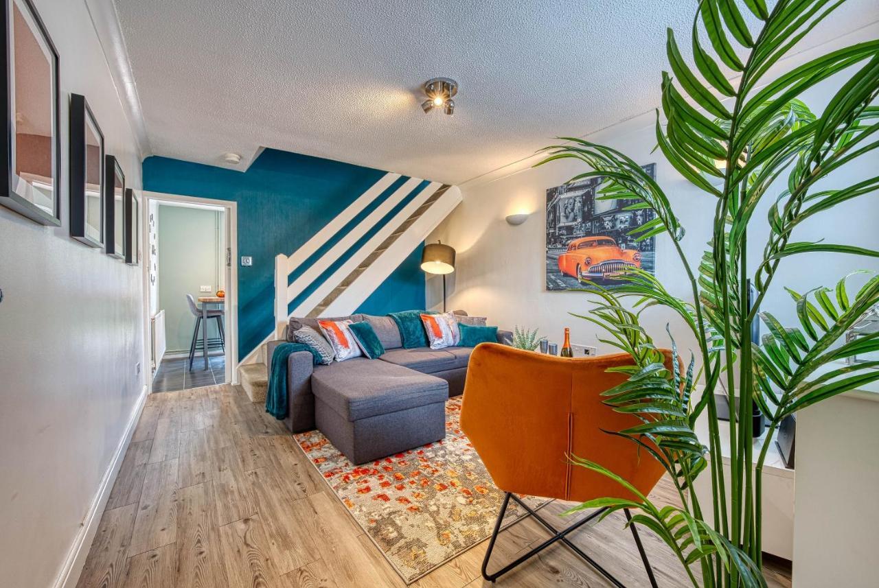 Capri 13 Sa - Contemporary 2 Bedroom House In Loughborough With Free Parking, Close To Loughborough University & M1 Motorway Extérieur photo