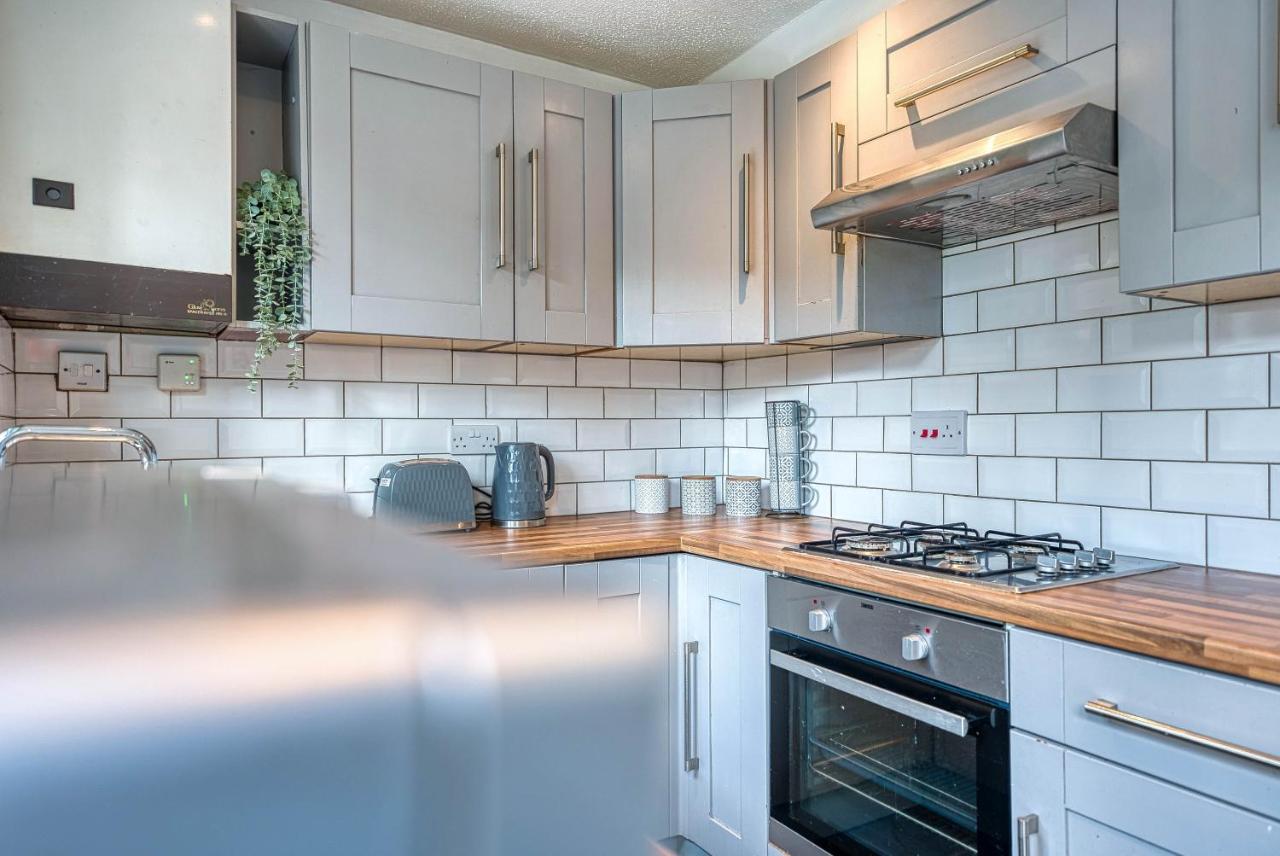 Capri 13 Sa - Contemporary 2 Bedroom House In Loughborough With Free Parking, Close To Loughborough University & M1 Motorway Extérieur photo