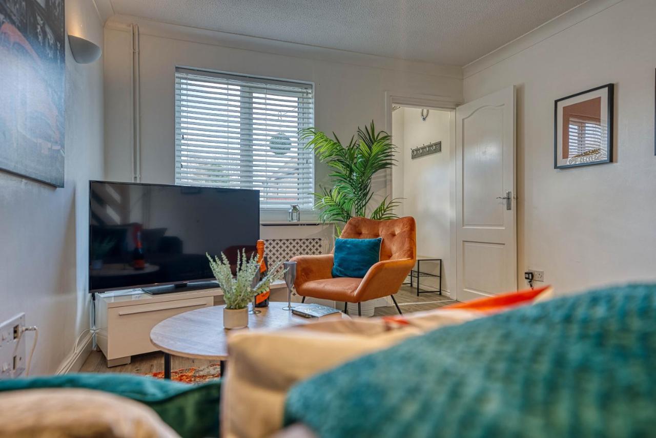 Capri 13 Sa - Contemporary 2 Bedroom House In Loughborough With Free Parking, Close To Loughborough University & M1 Motorway Extérieur photo