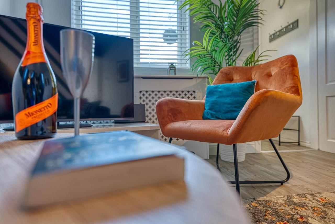 Capri 13 Sa - Contemporary 2 Bedroom House In Loughborough With Free Parking, Close To Loughborough University & M1 Motorway Extérieur photo