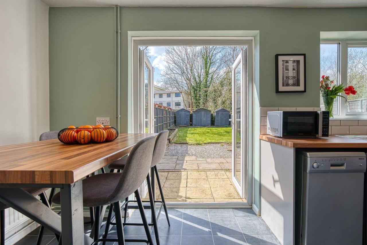 Capri 13 Sa - Contemporary 2 Bedroom House In Loughborough With Free Parking, Close To Loughborough University & M1 Motorway Extérieur photo